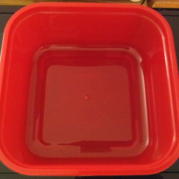 LocknLock Red Microwave Steamer Freezer Dishwasher Safe Storage Container New - Picture 3 of 5